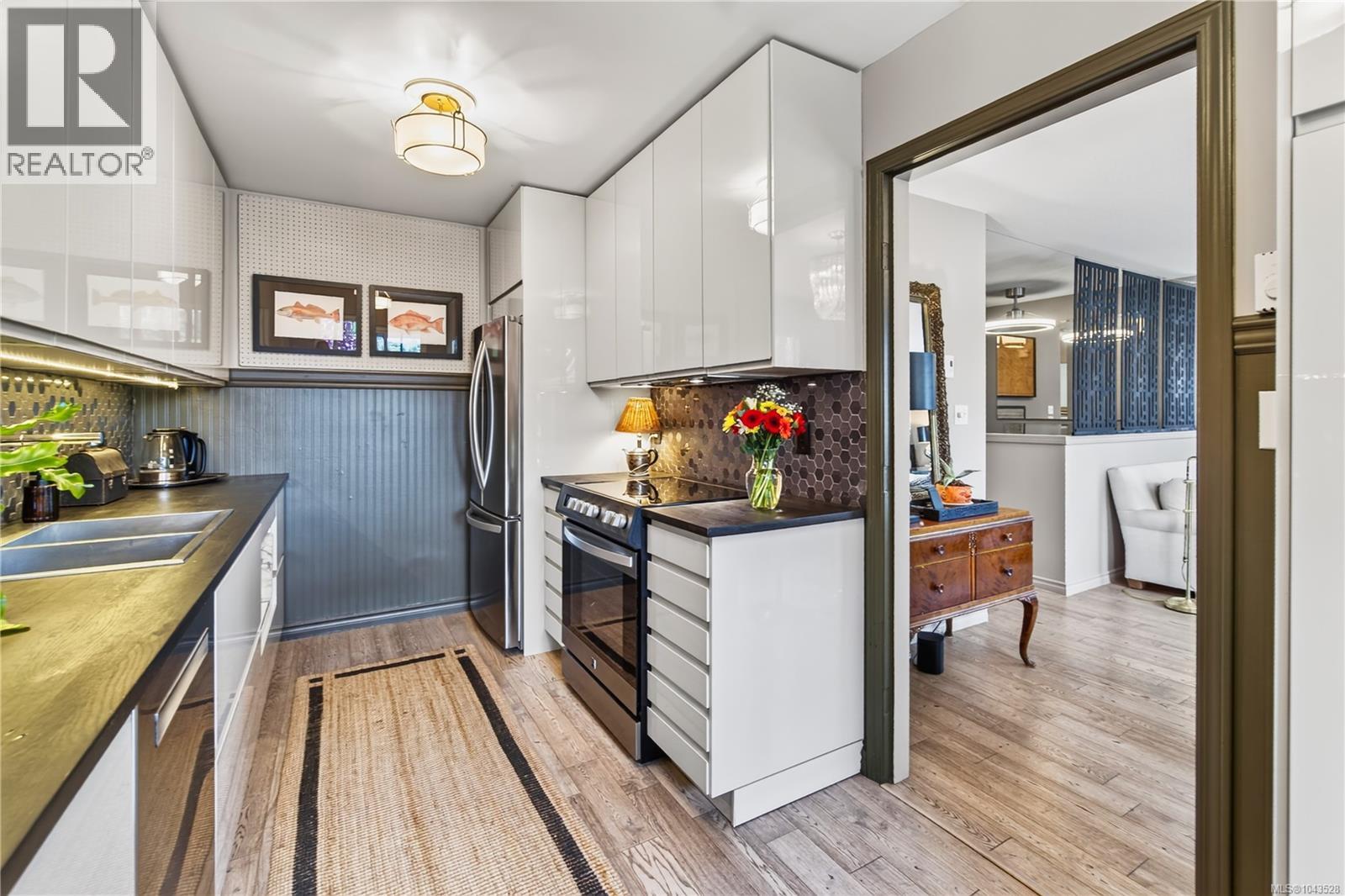 5969 Waterton Dr - 4