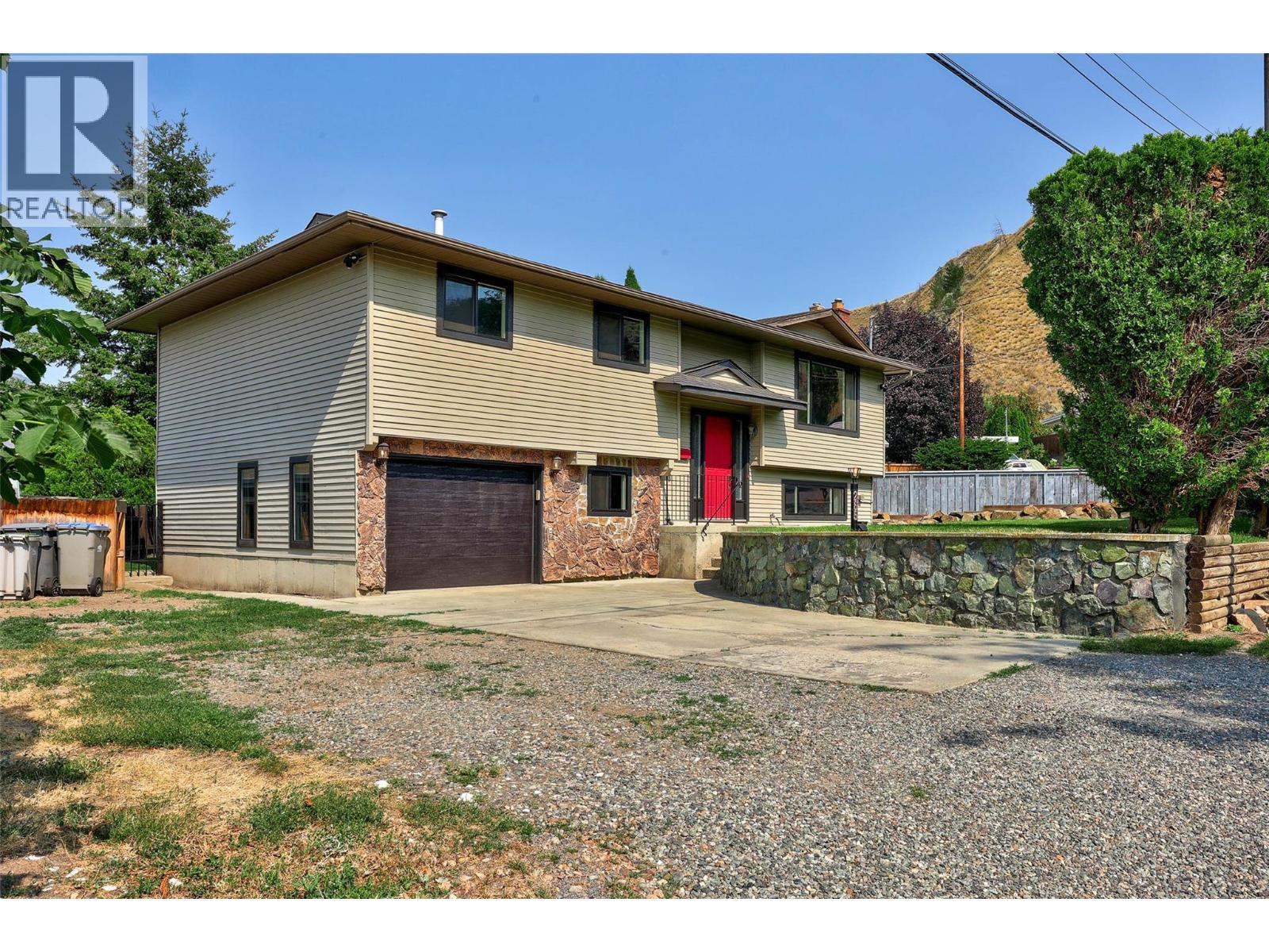 265 MCKAY Place - 3