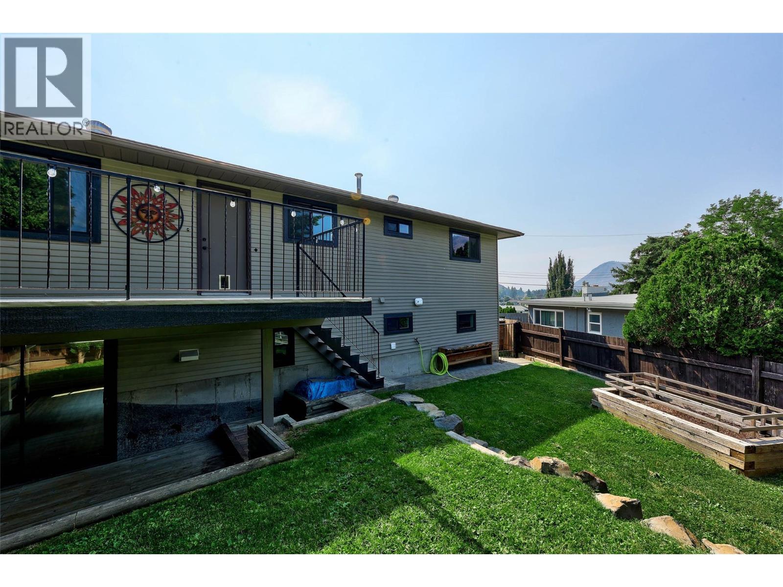 265 MCKAY Place - 44