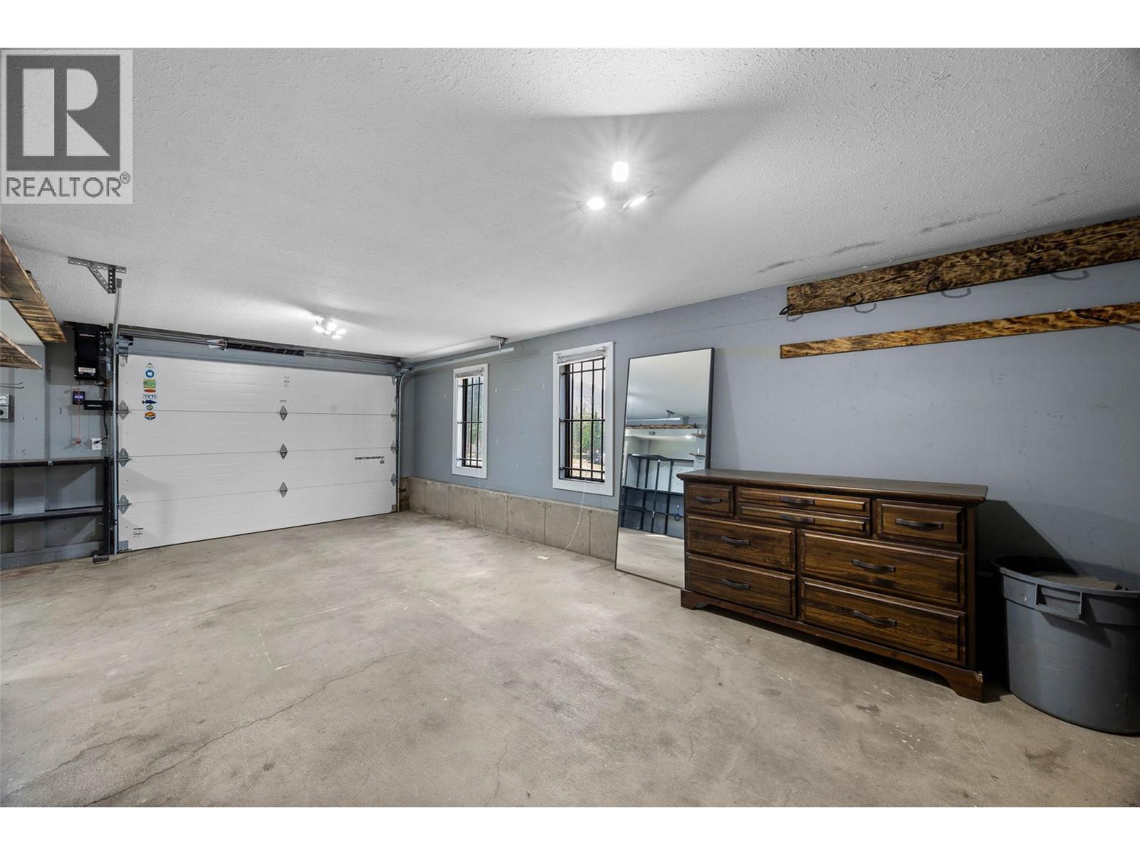 265 MCKAY Place - 39