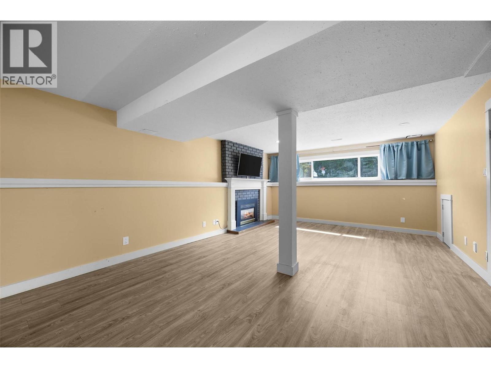 265 MCKAY Place - 30