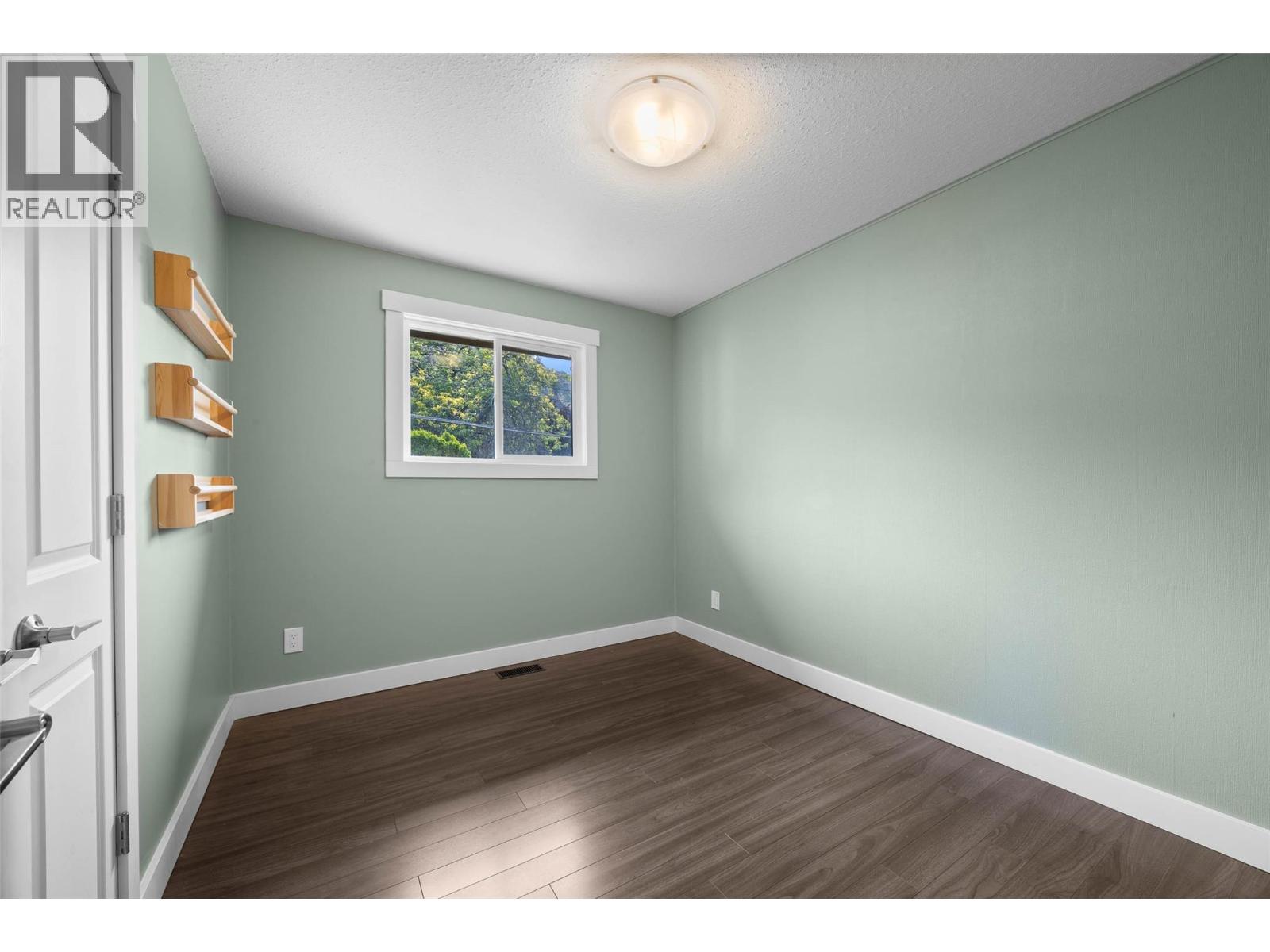 265 MCKAY Place - 25