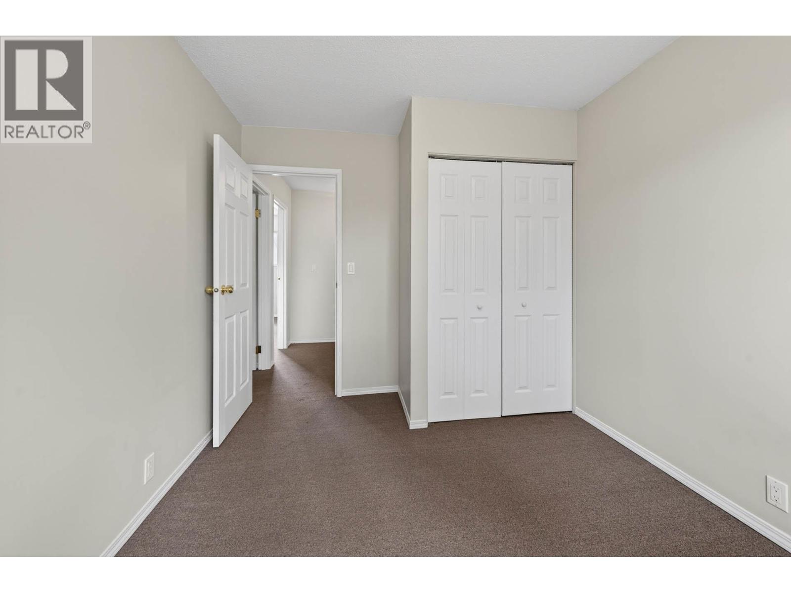 #59 800 Southill Street - 20