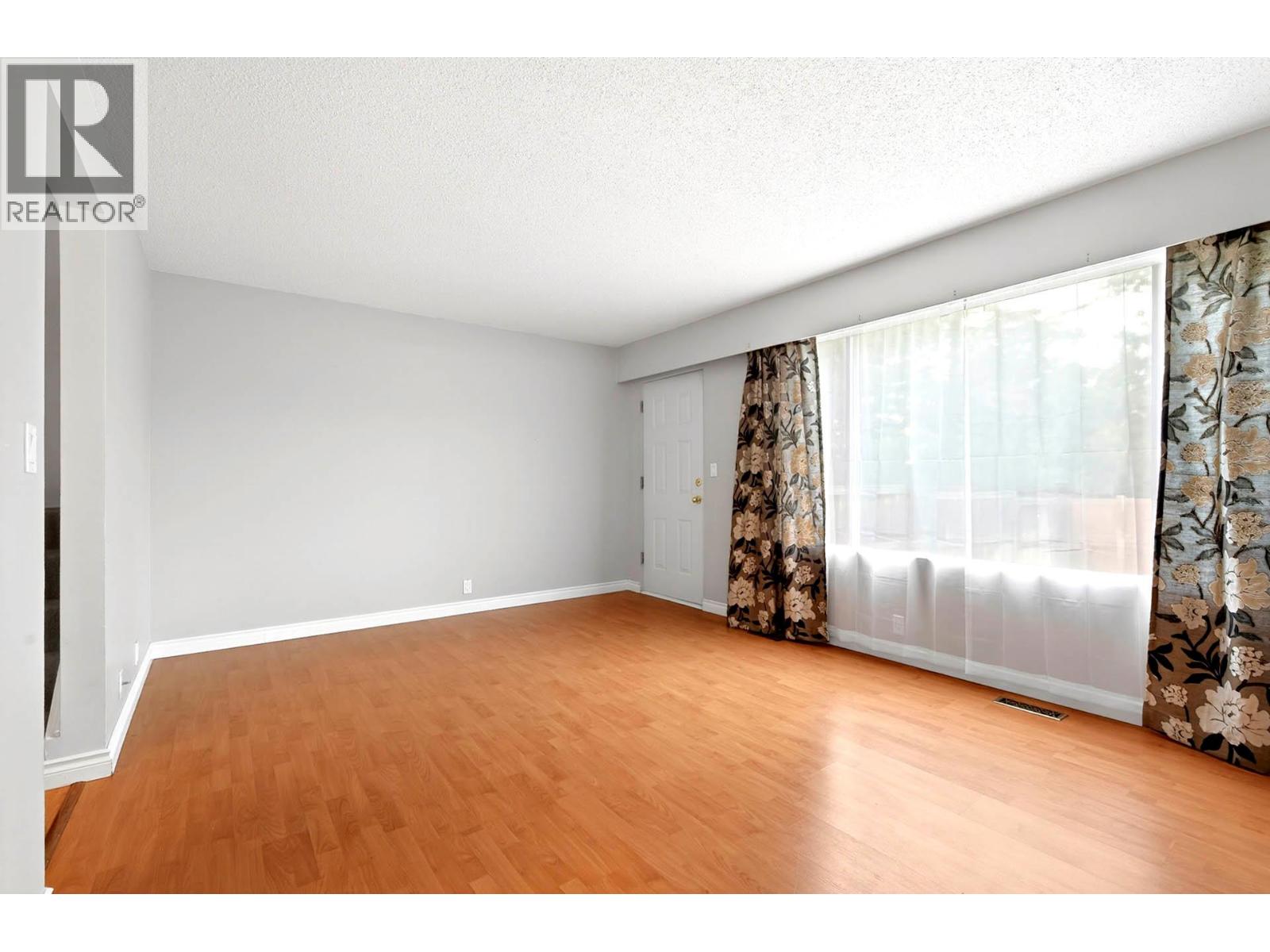 #59 800 Southill Street - 5