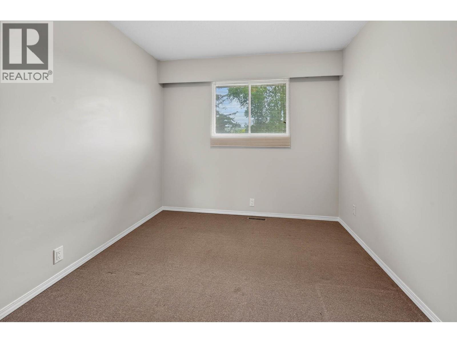 #59 800 Southill Street - 19