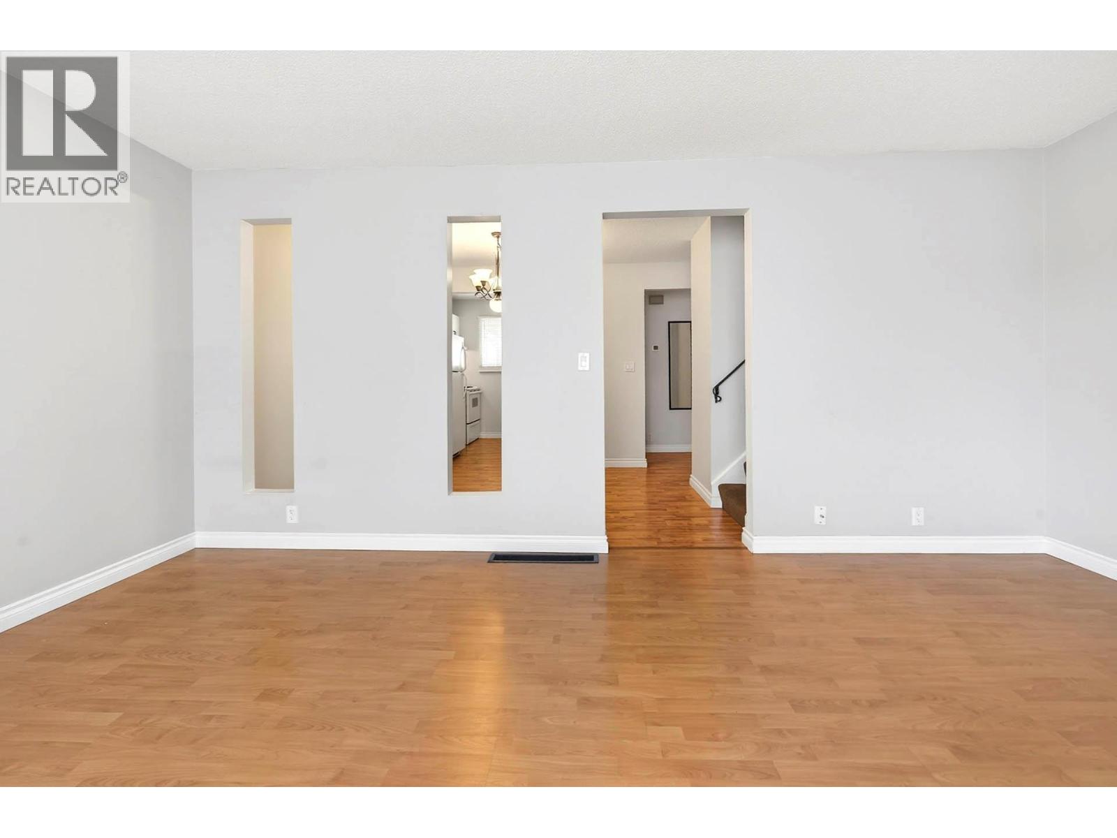 #59 800 Southill Street - 6
