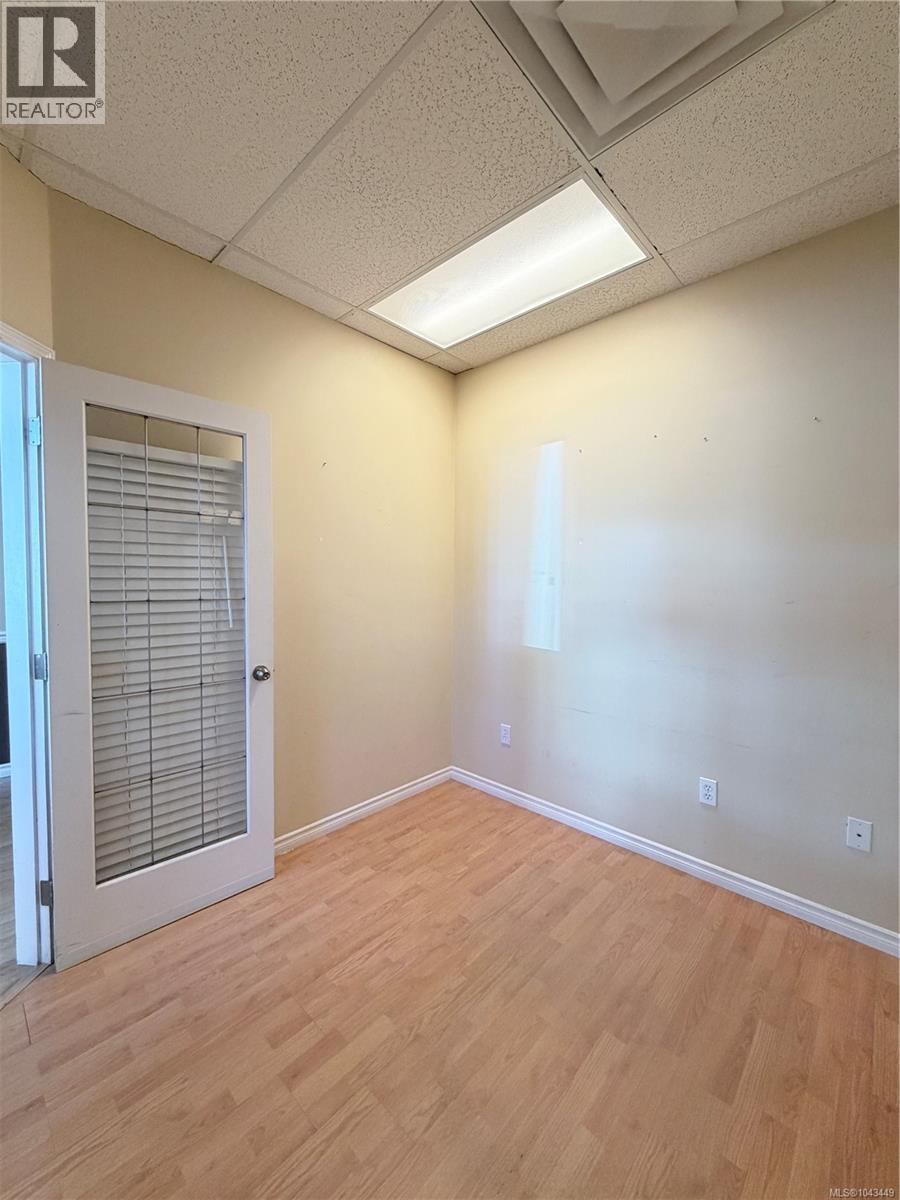 103 & 105 2849 Peatt Road, Langford
