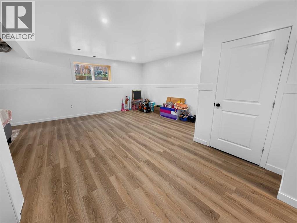 10502 105 Ave - 18