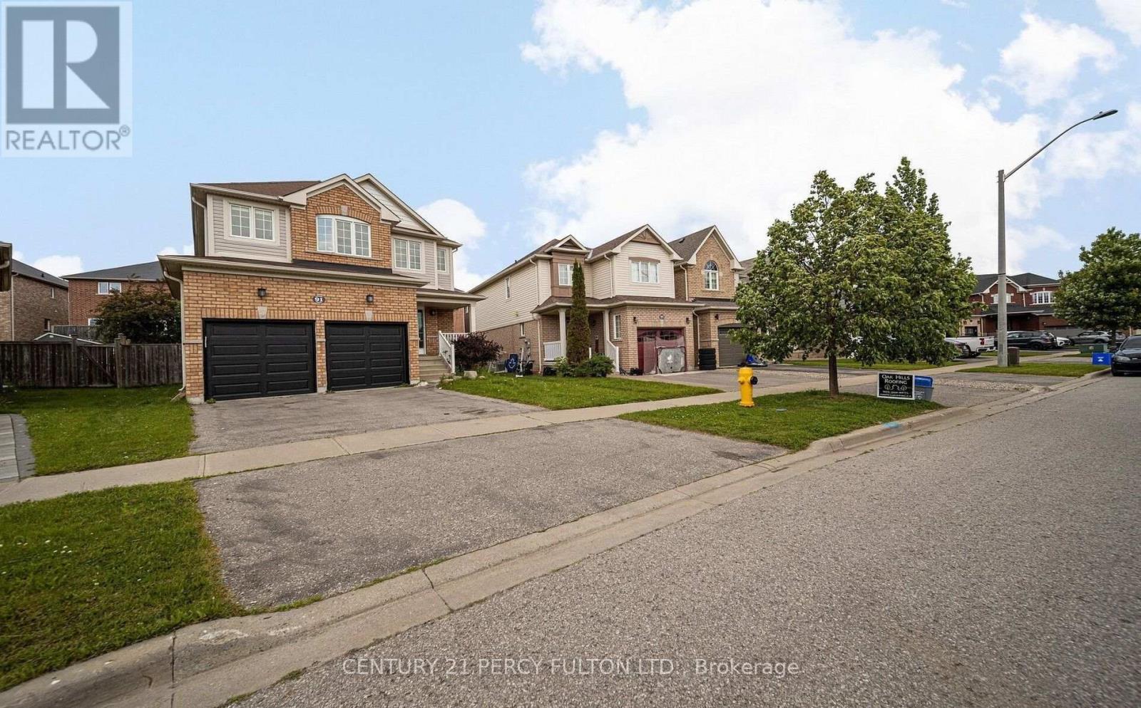91 LAPRADE SQUARE - 3