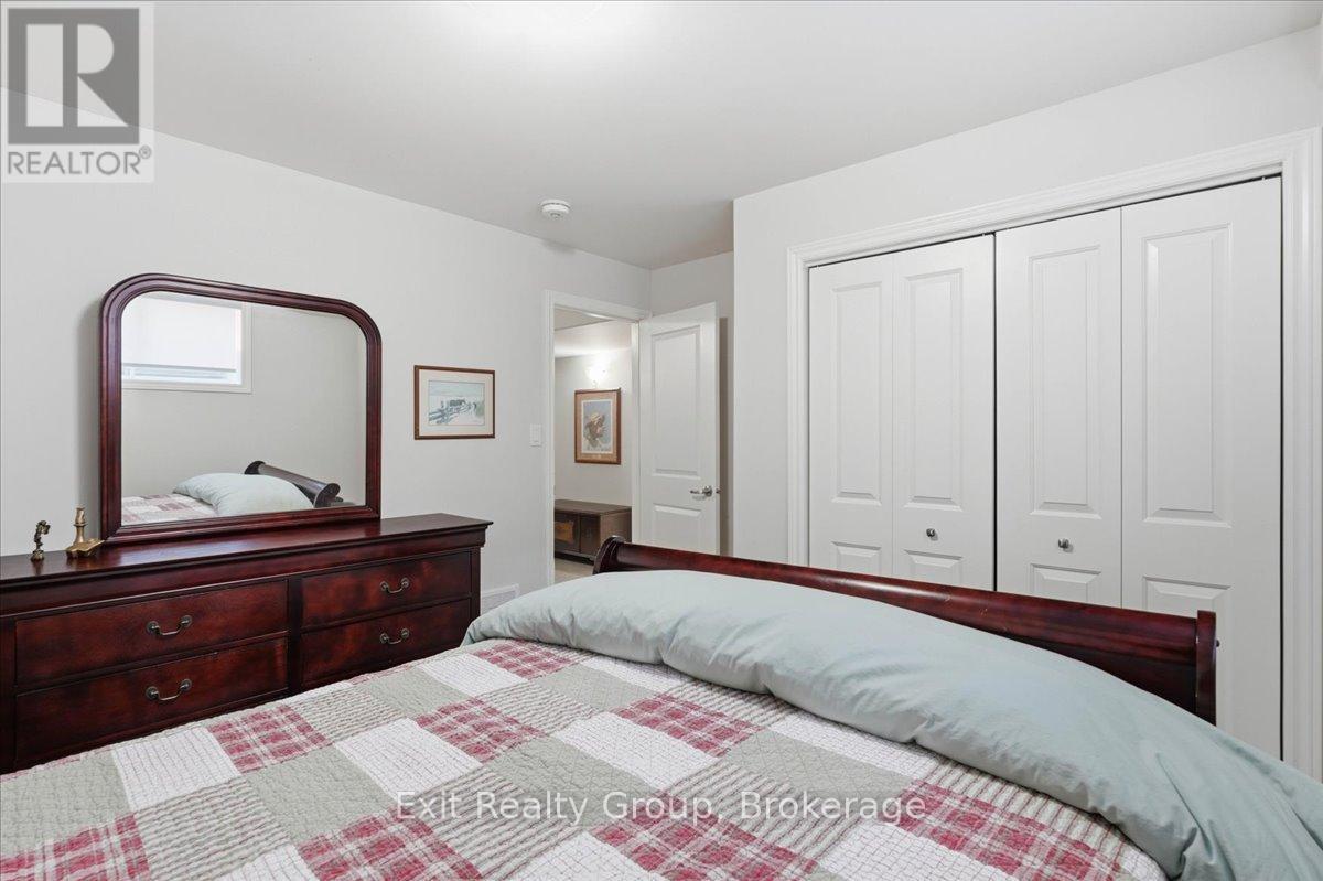 30 SANDHU CRESCENT - 24