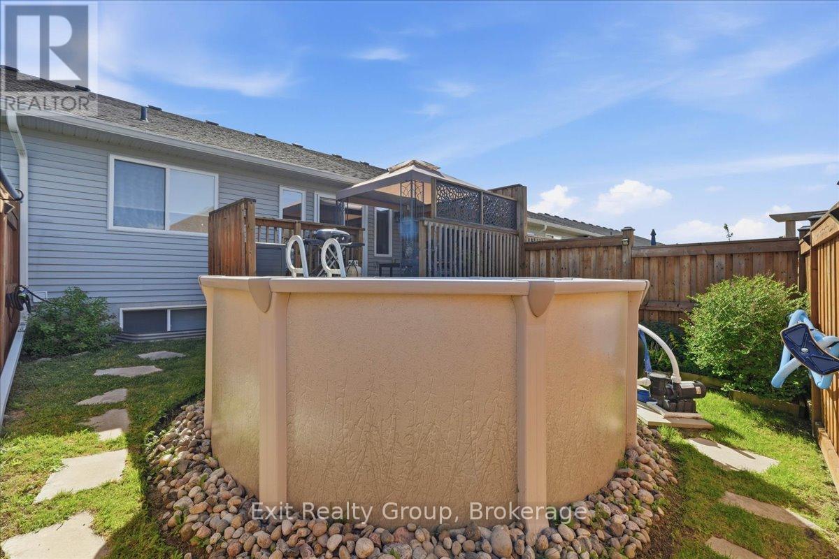 30 SANDHU CRESCENT - 37