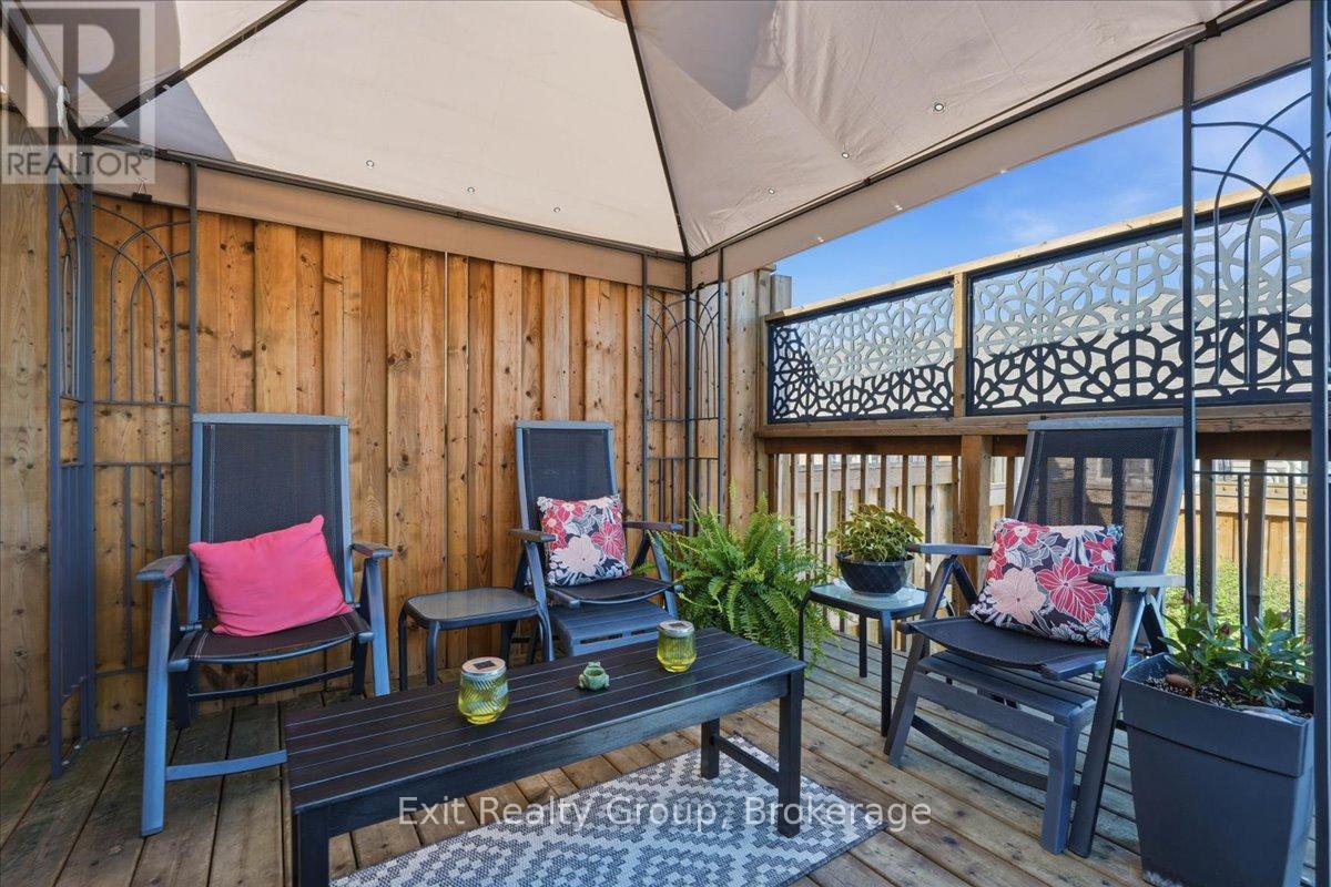 30 SANDHU CRESCENT - 33