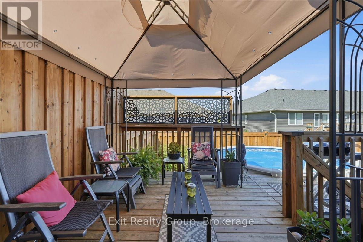 30 SANDHU CRESCENT - 31
