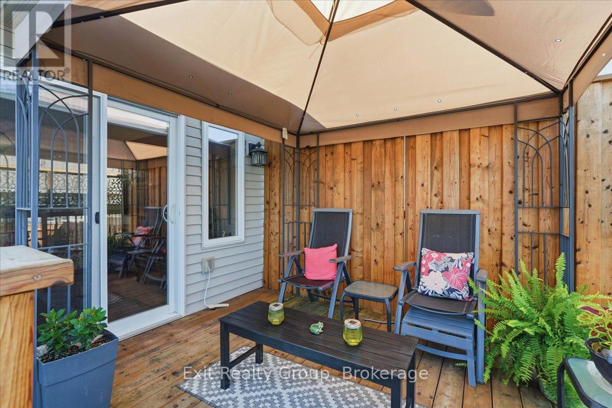 30 SANDHU CRESCENT - 30