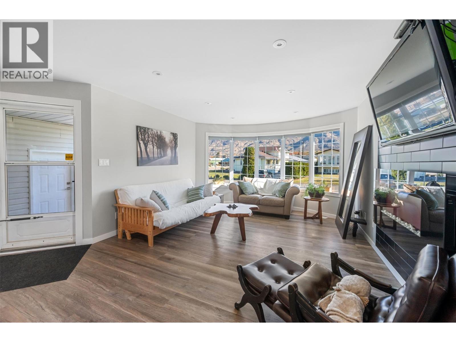 38 BAYVIEW Crescent - 10