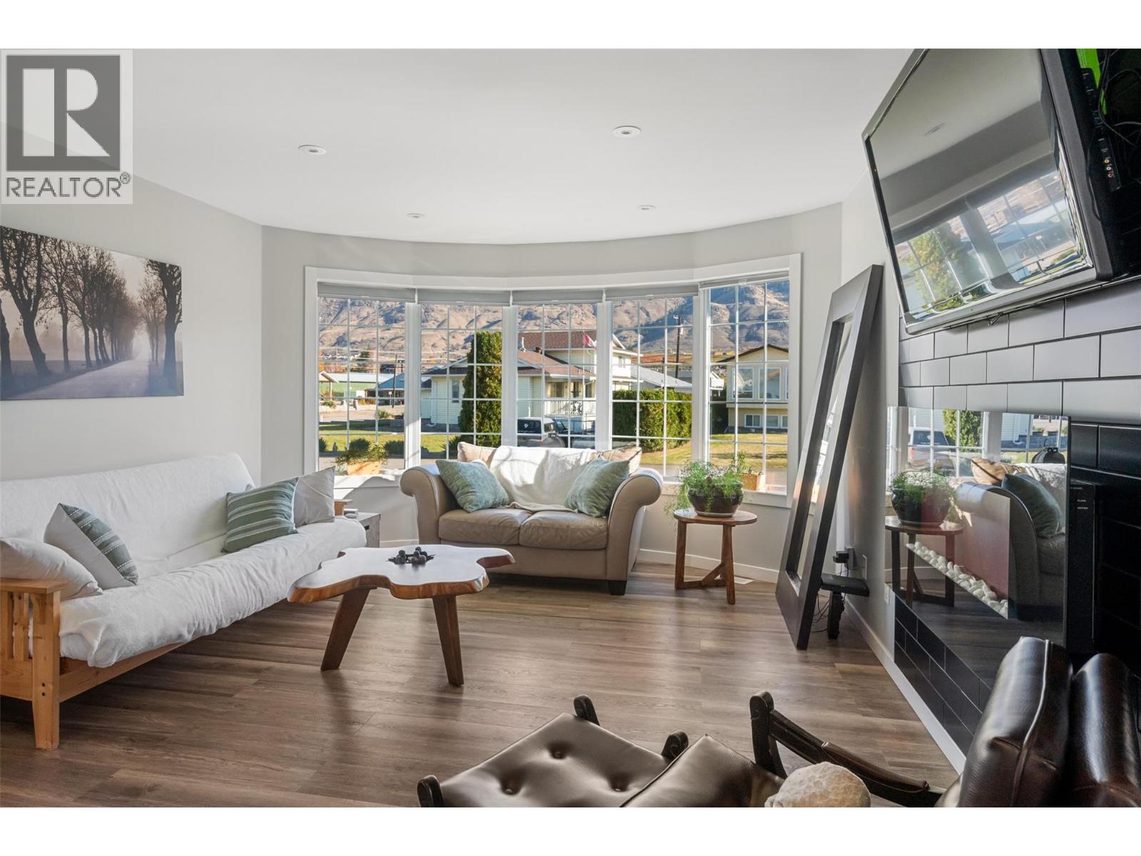 38 BAYVIEW Crescent - 11