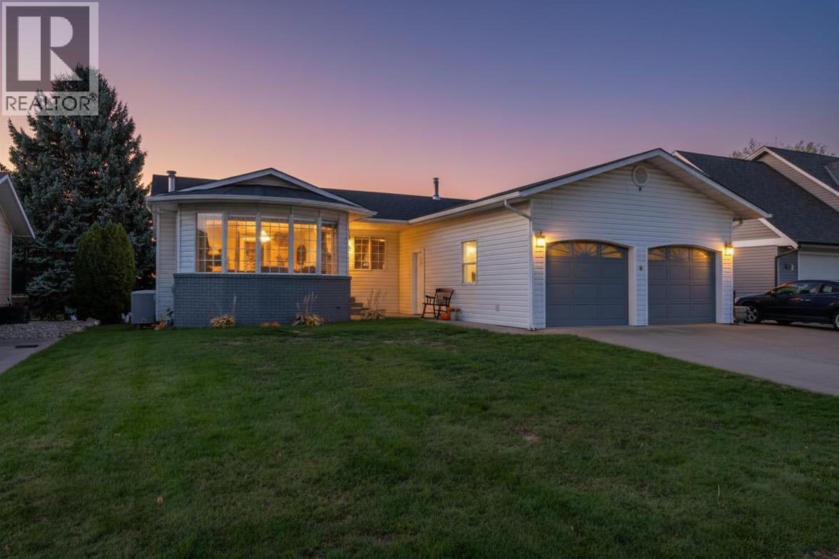 38 BAYVIEW Crescent - 3