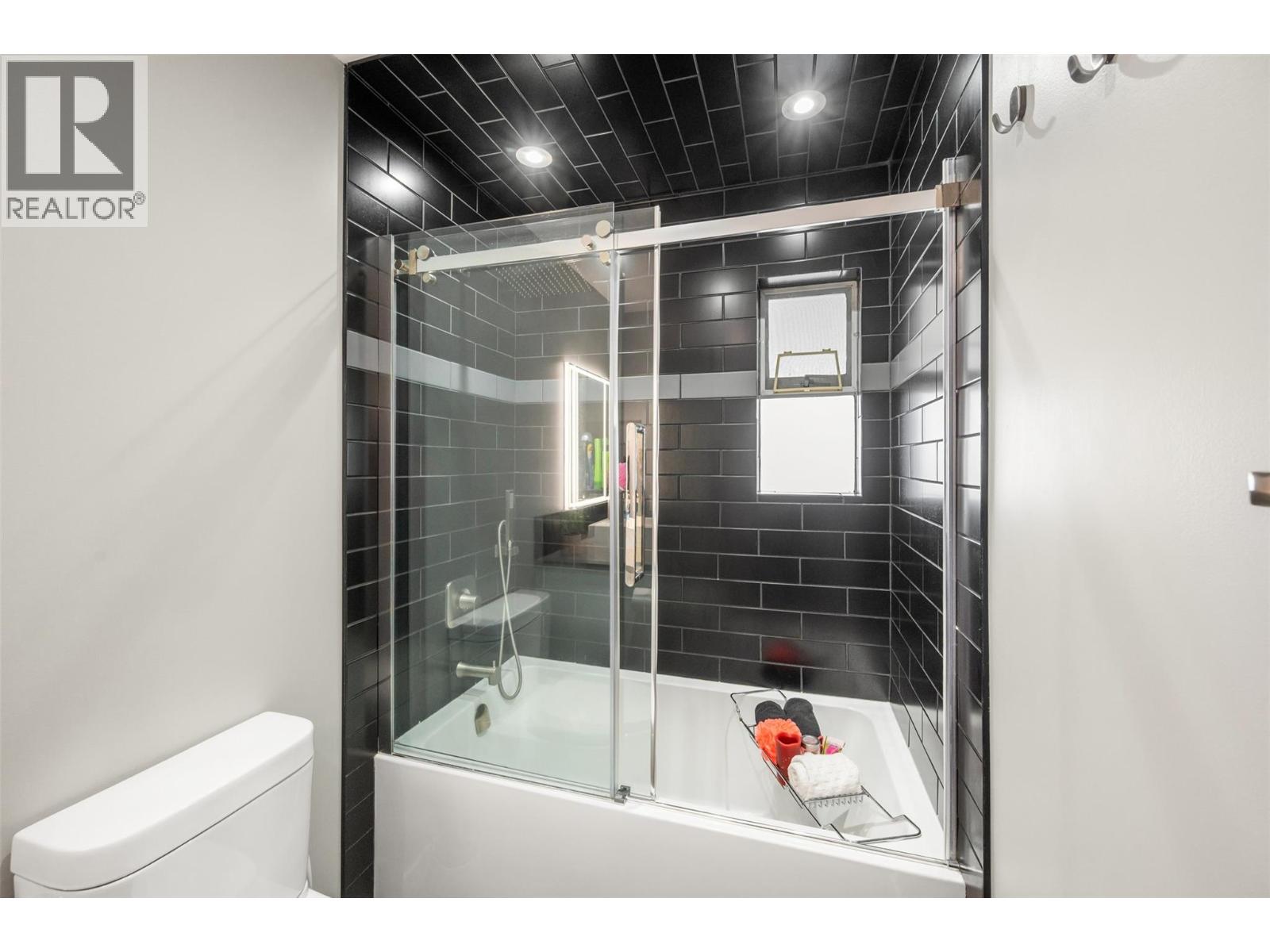 38 BAYVIEW Crescent - 38