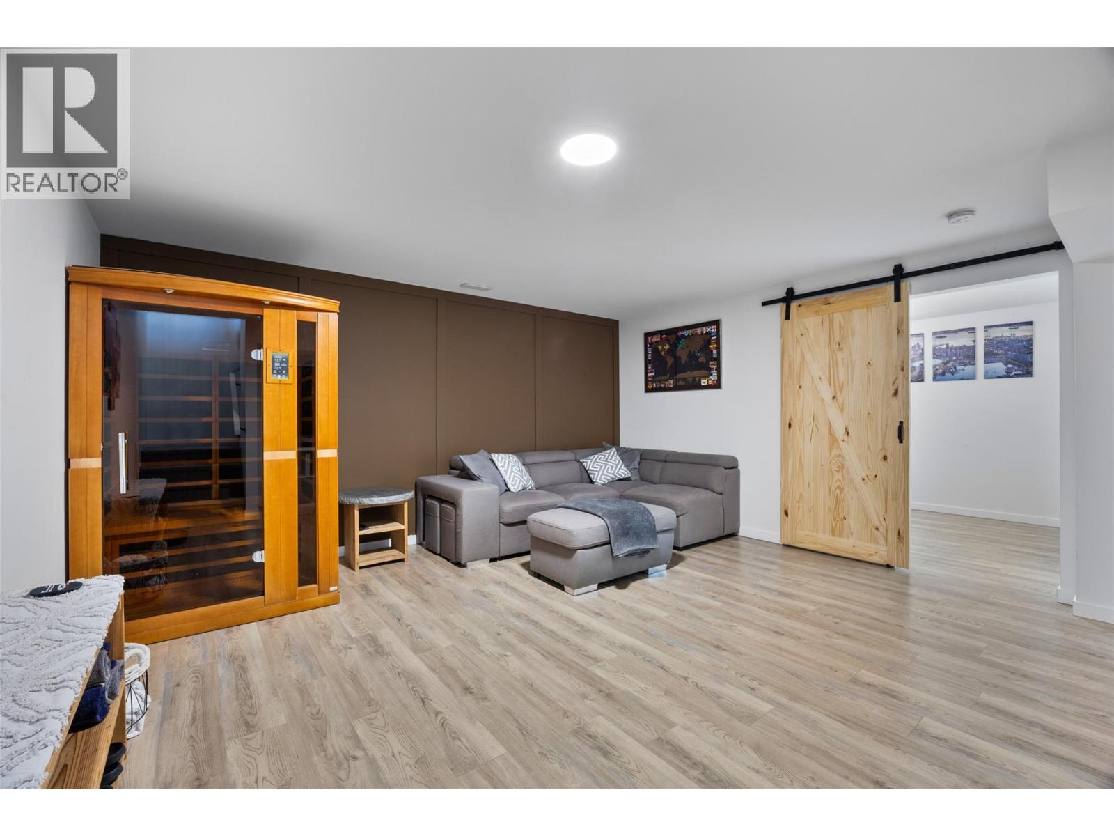 #1 220 Shepherd Road - 18