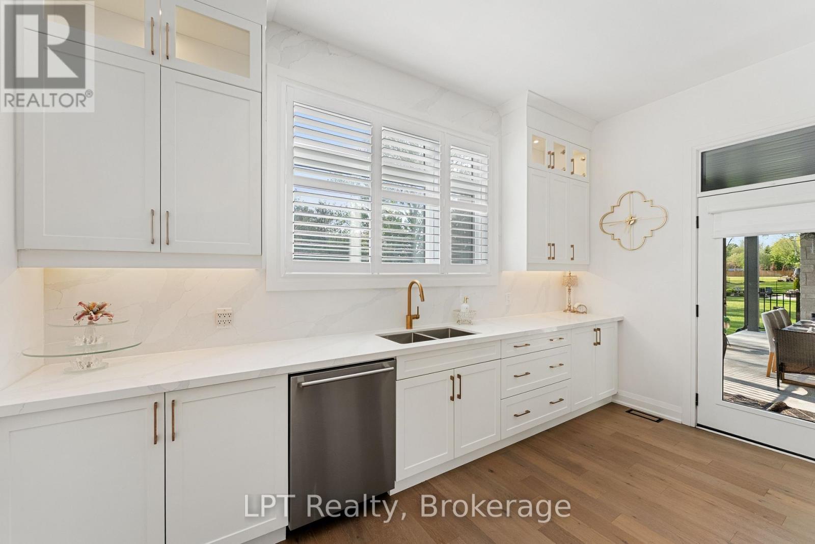 67 CHARLES TILLEY CRESCENT - 16