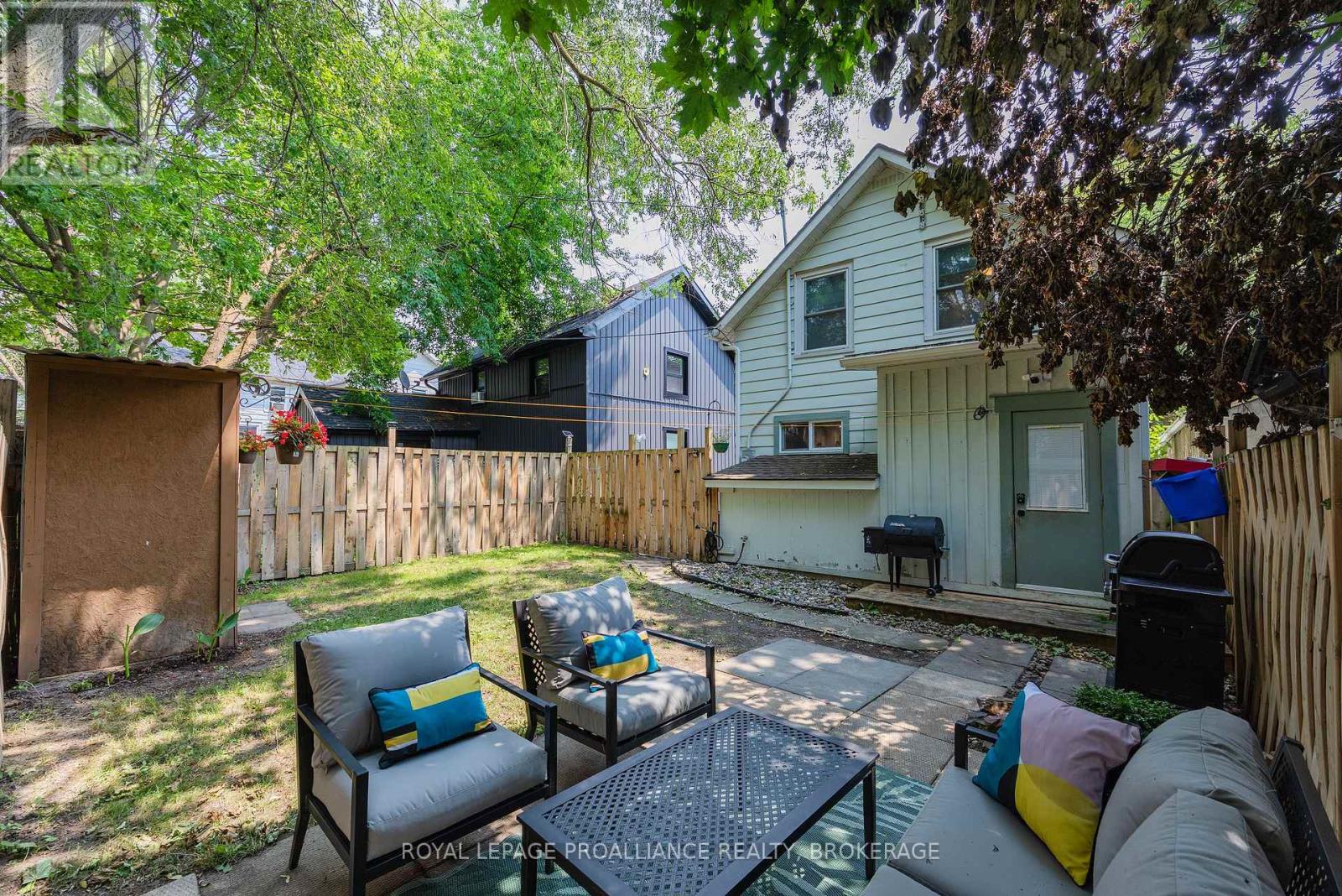 114 NORTH STREET N - 10