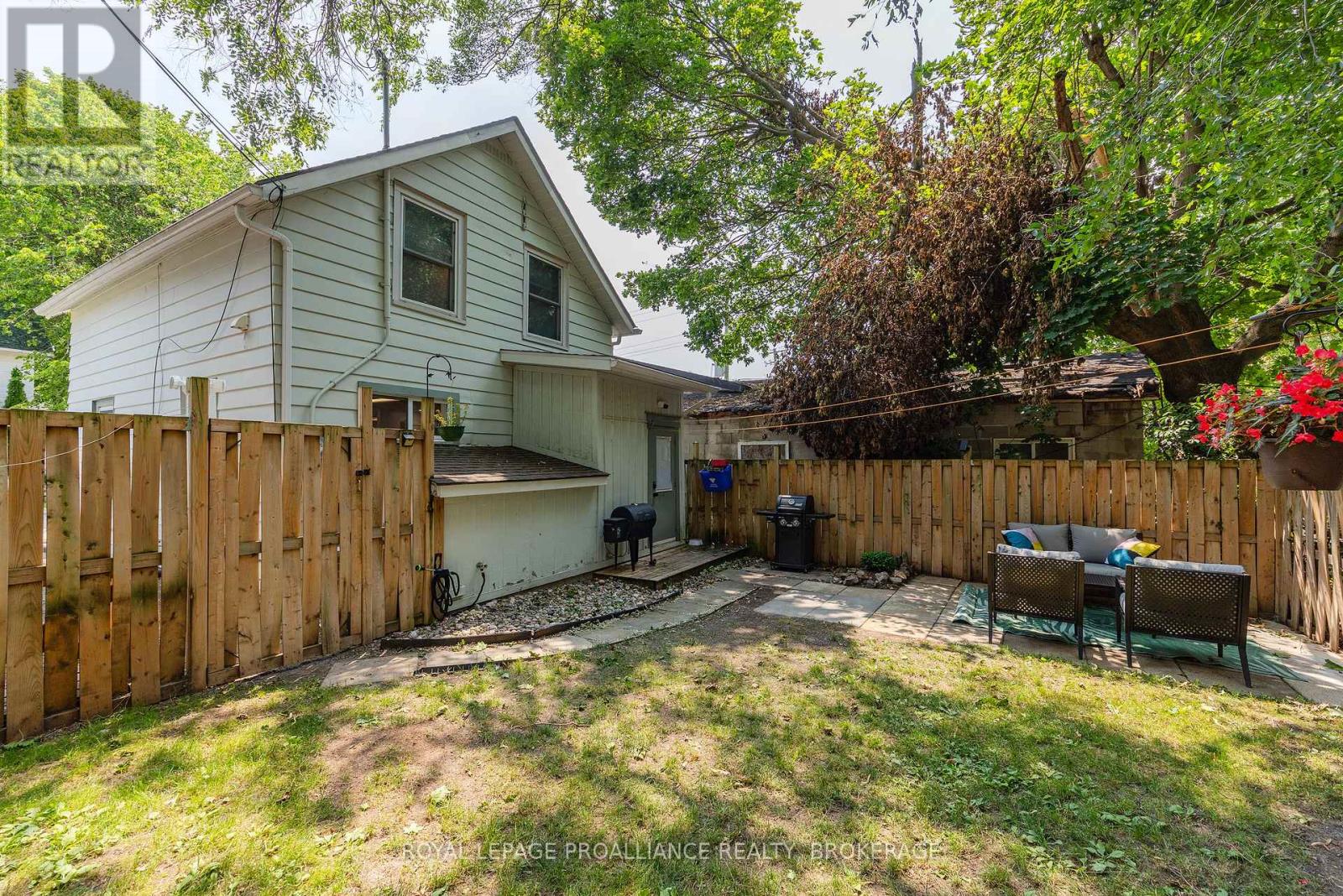 114 NORTH STREET N - 13