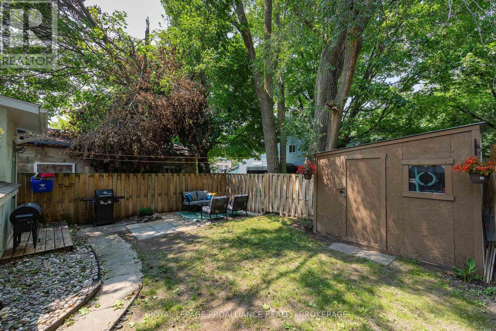 114 NORTH STREET N - 14
