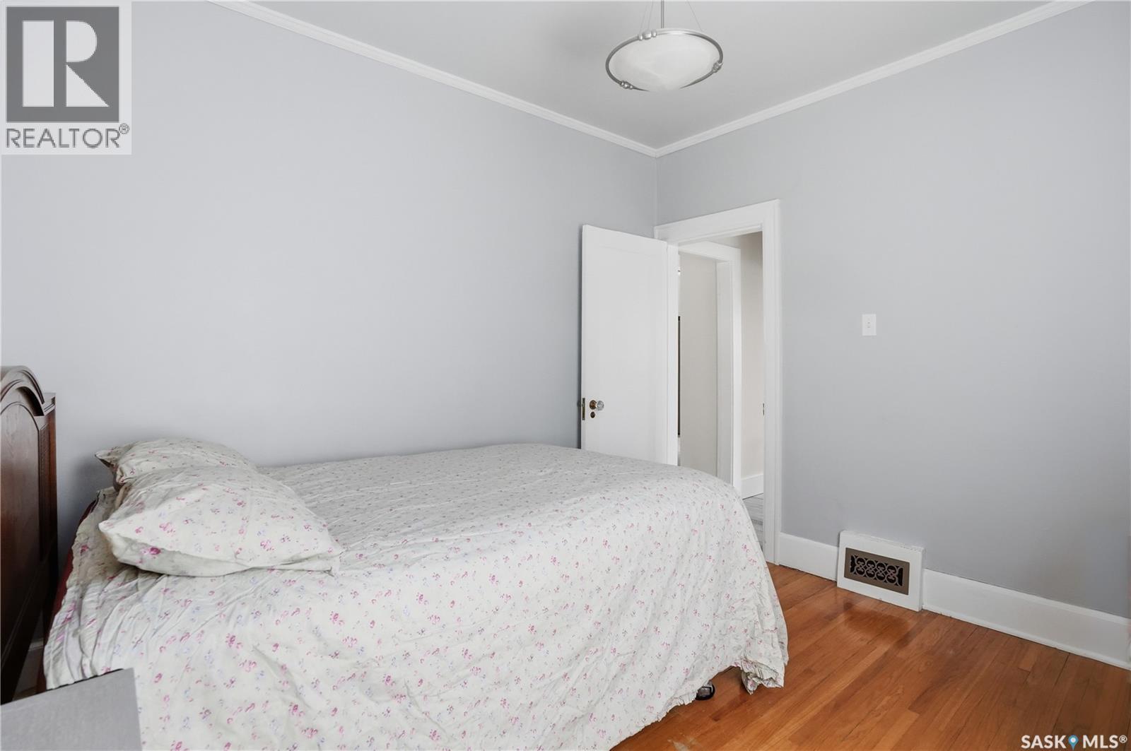 3625 Victoria AVENUE - 21