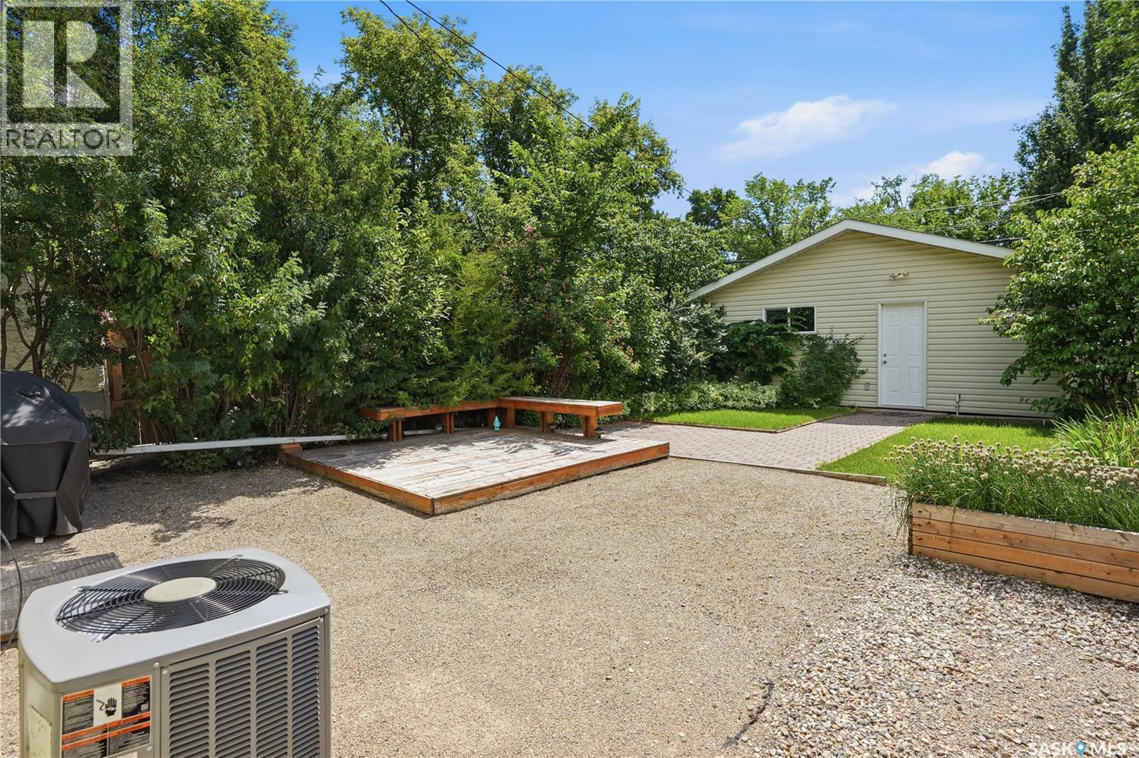 3625 Victoria AVENUE - 34