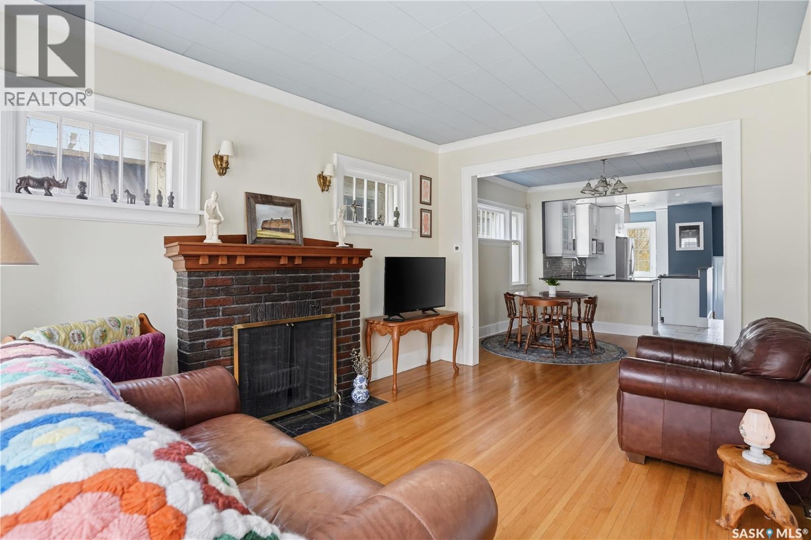 3625 Victoria AVENUE - 5