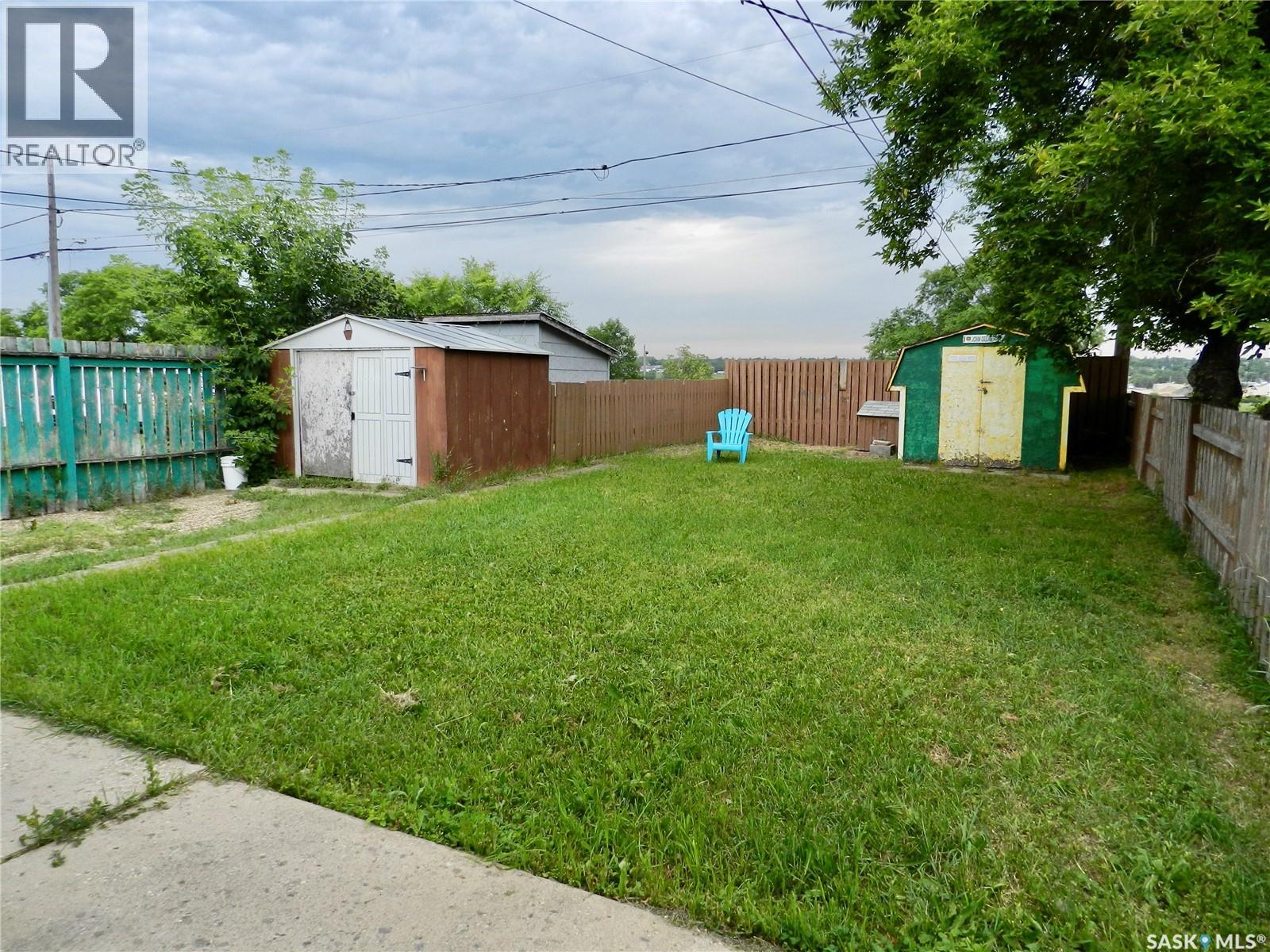 1112 Lillooet STREET W - Image 12