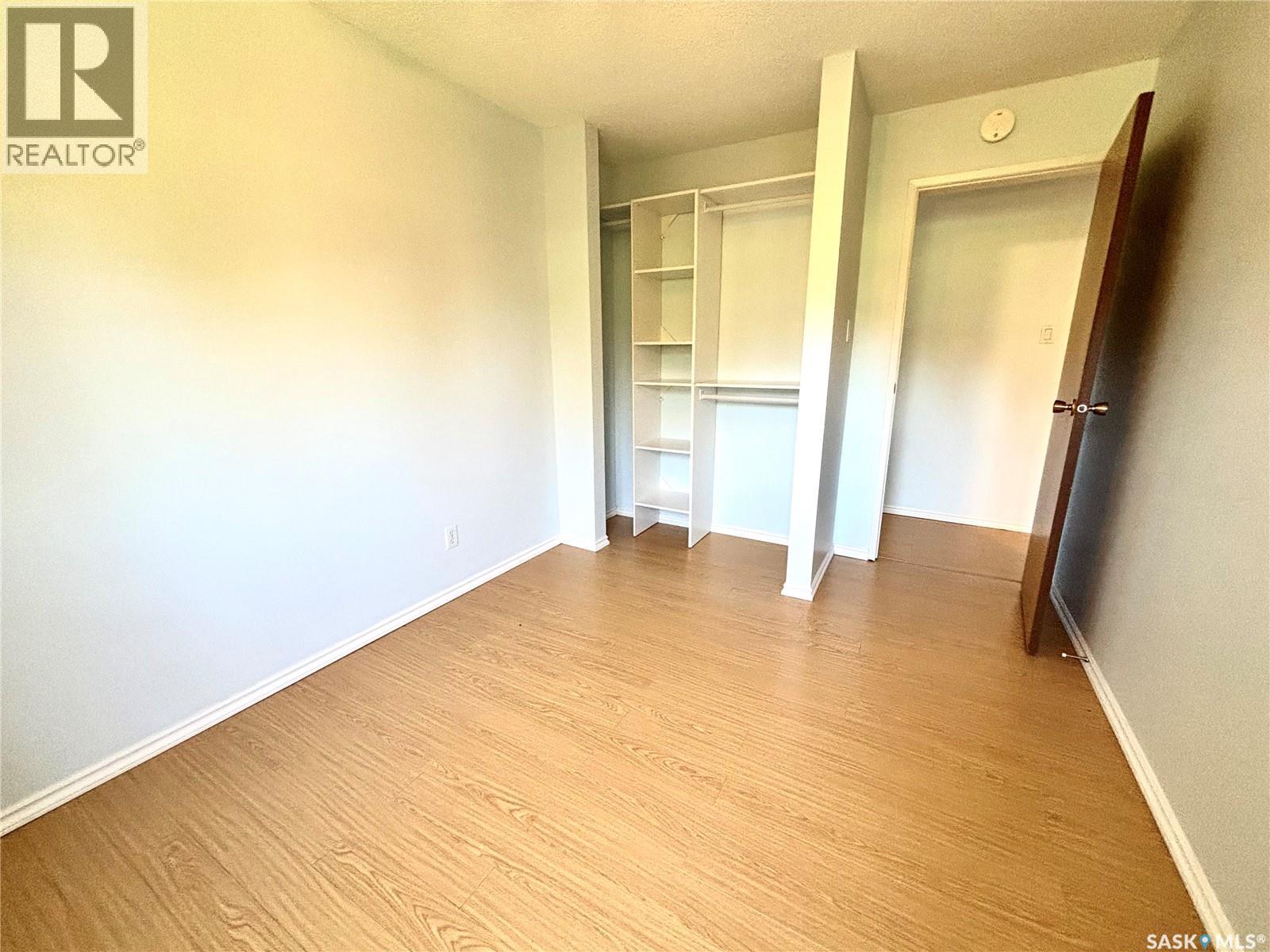 #104 307 Tait CRESCENT - Image 7