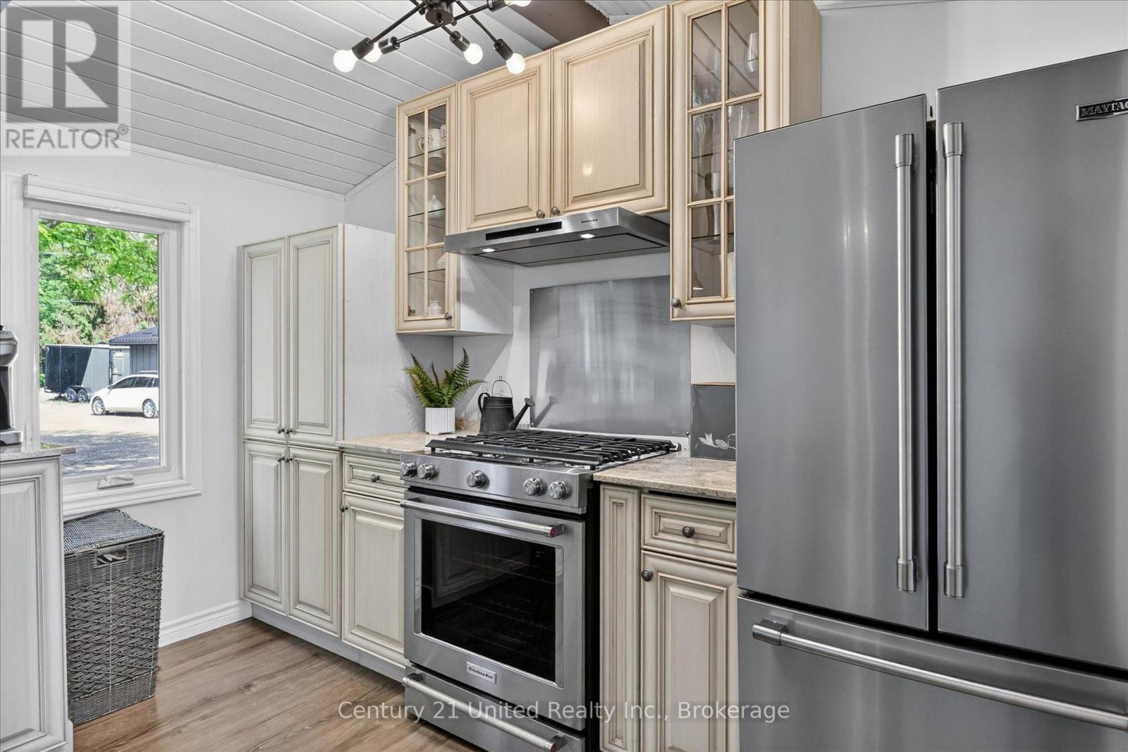 1515 O'CONNOR DRIVE - 24