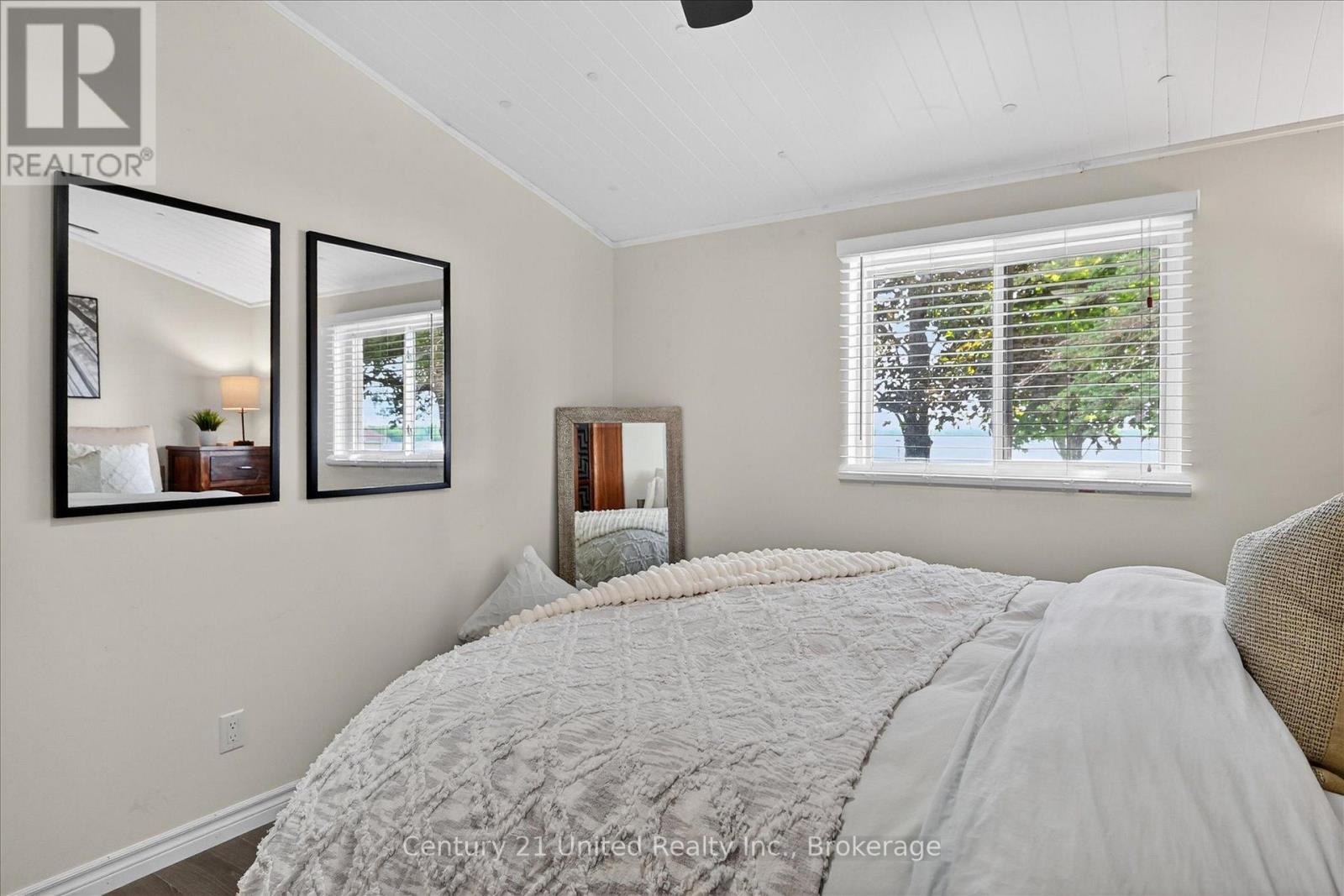 1515 O'CONNOR DRIVE - 36