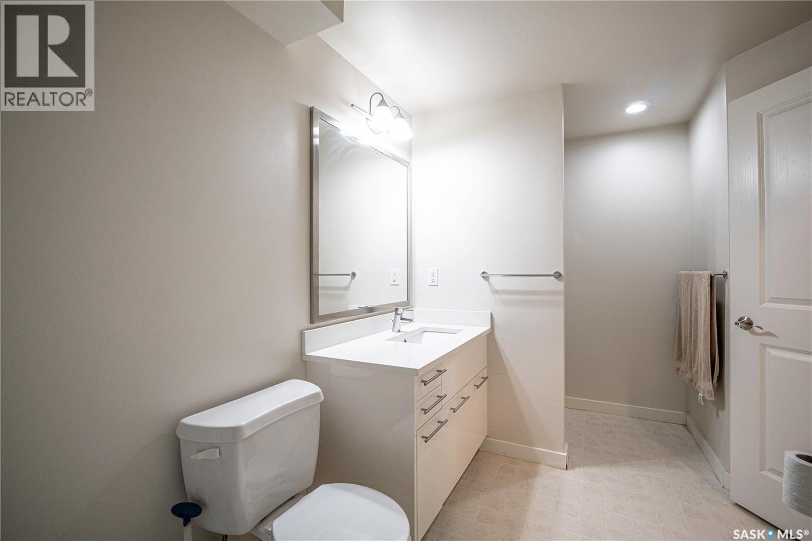 #307 710 Gordon ROAD - 31