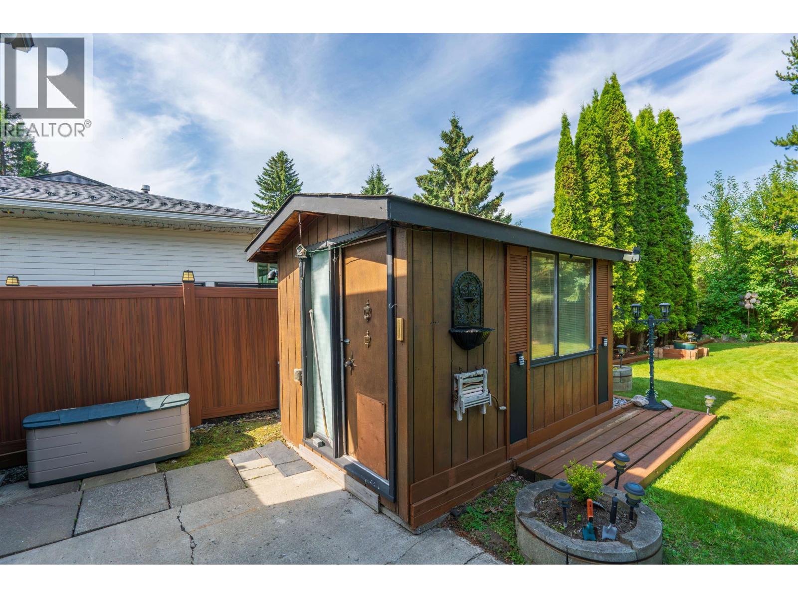 173 VOYAGEUR DRIVE - 35