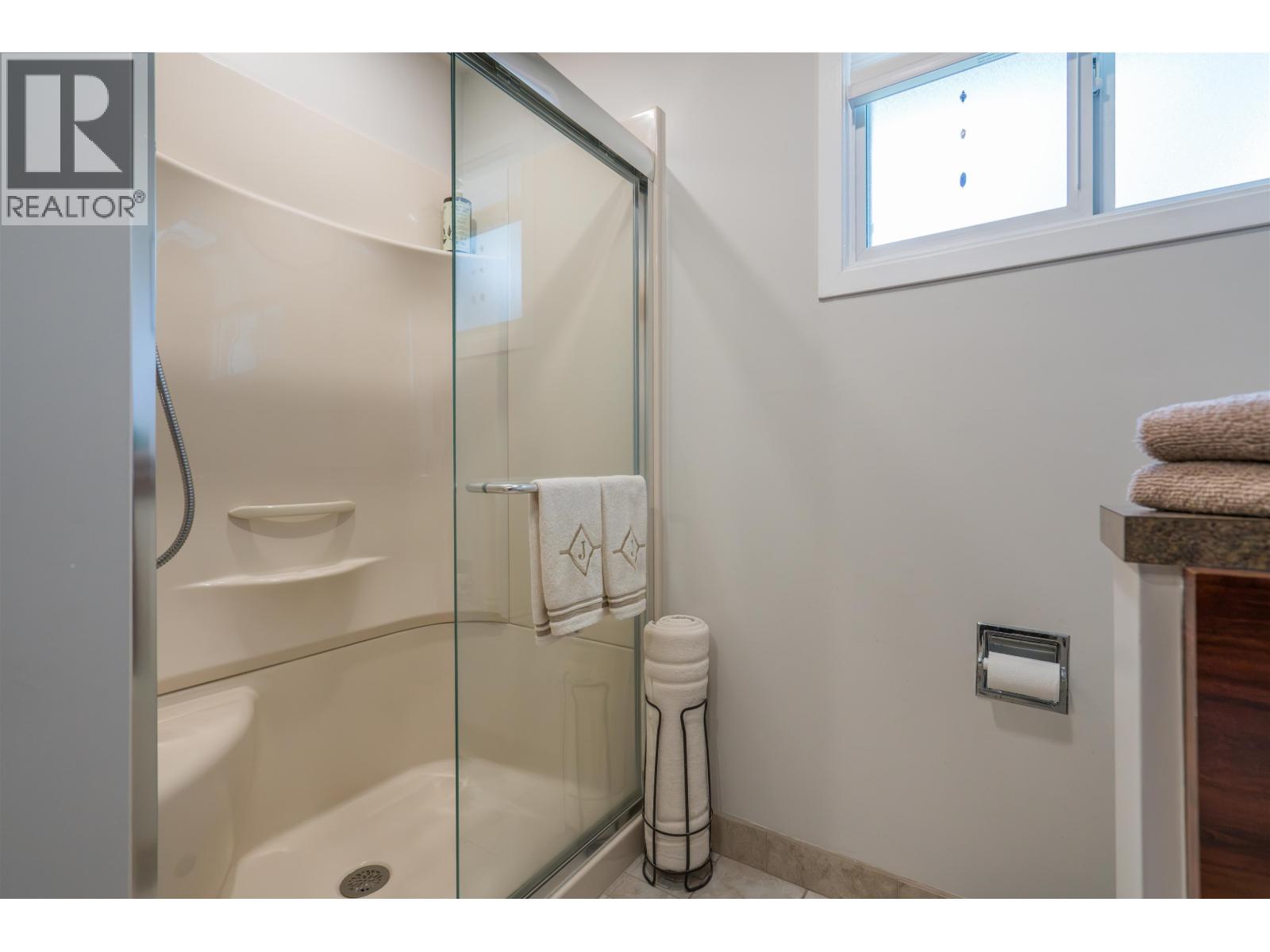173 VOYAGEUR DRIVE - 17