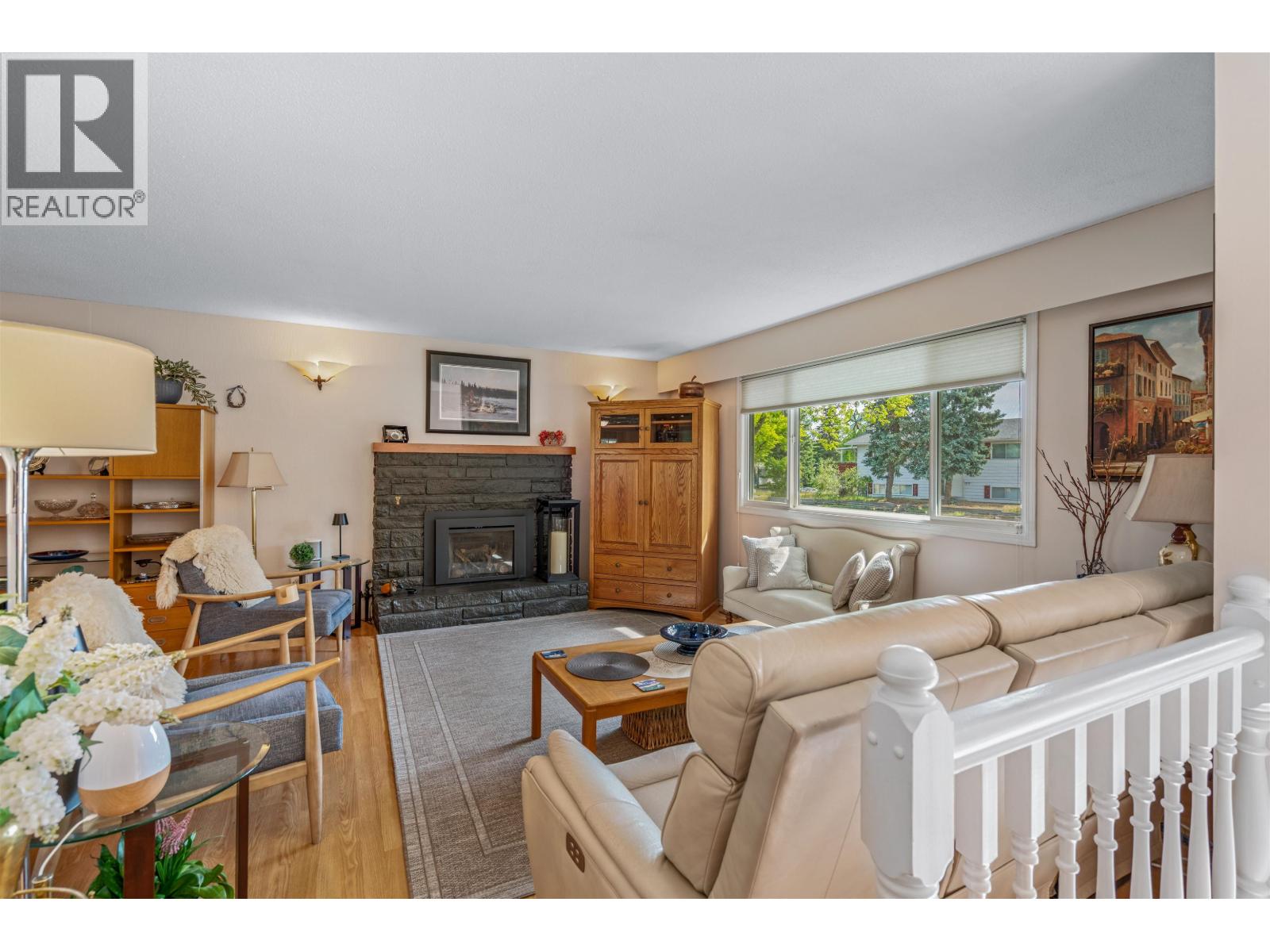 173 VOYAGEUR DRIVE - 10