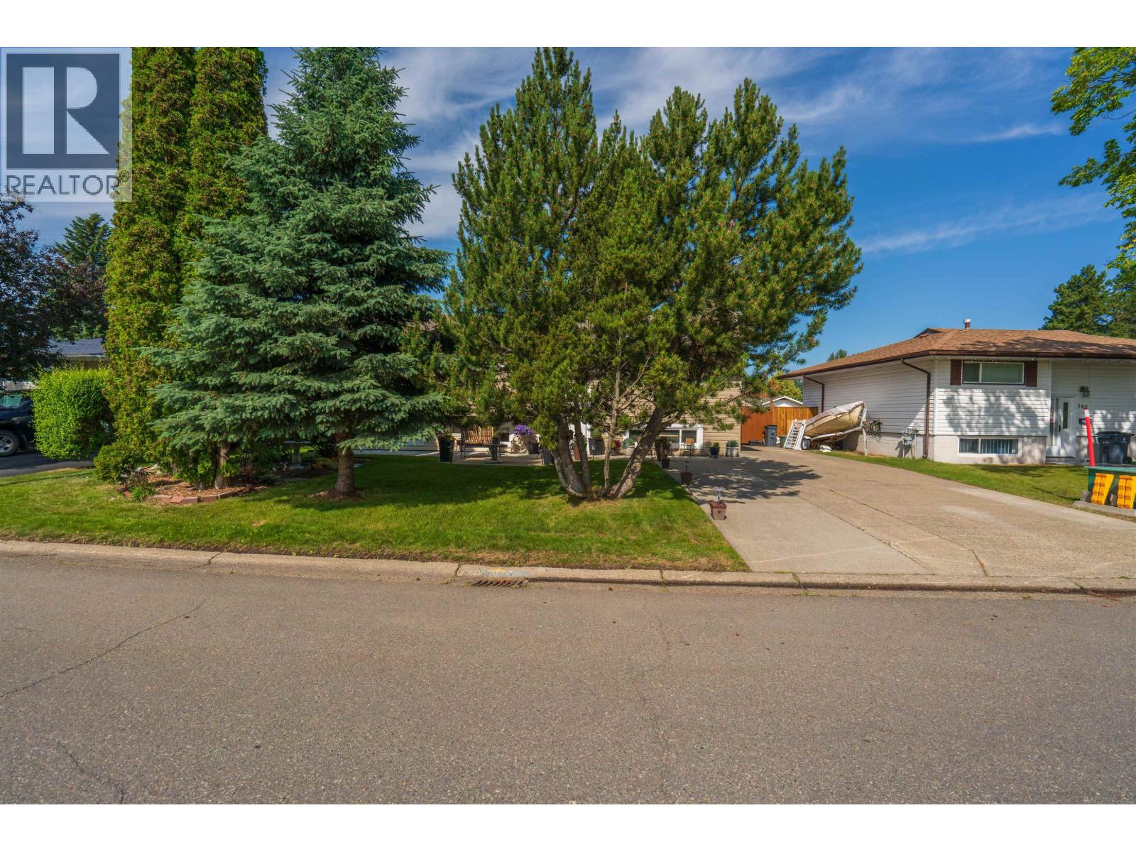 173 VOYAGEUR DRIVE - 2