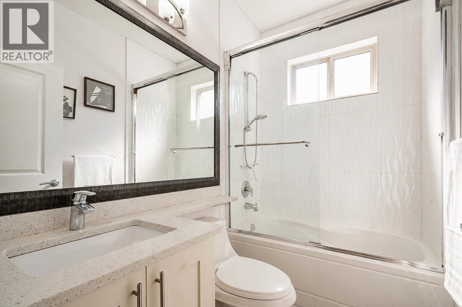 9 Bed, 6 Bath House for Sale in Maple Ridge – 21528 DONOVAN AVENUE, Maple Ridge – MLS# R3119275 - Image 18