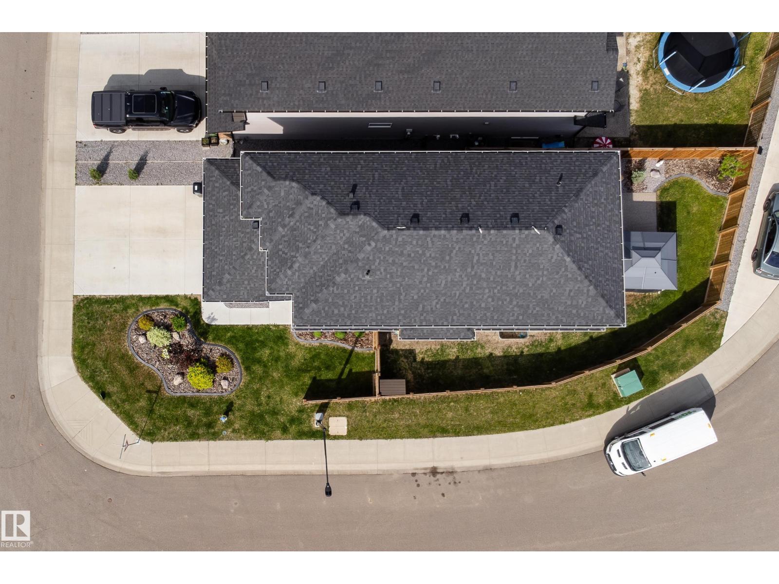 9119 183 AV NW - 44