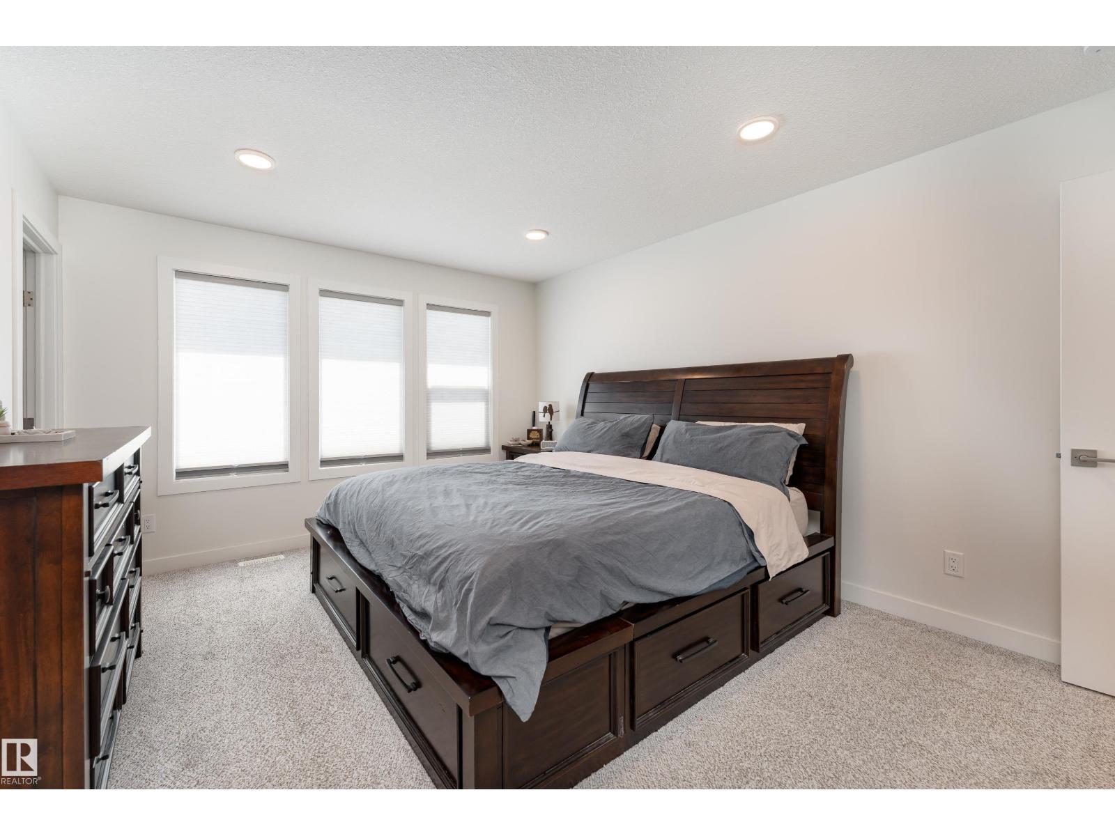 9119 183 AV NW - 30