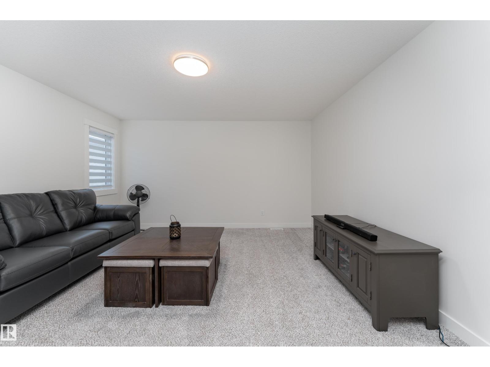 9119 183 AV NW - 24