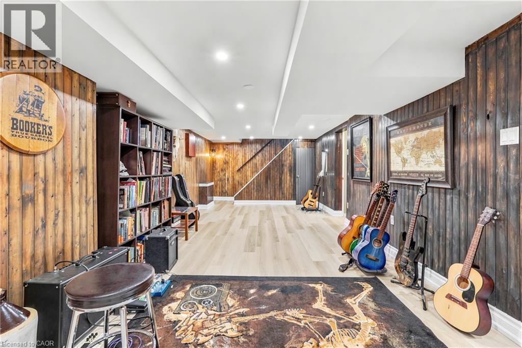 937 PARK Avenue W - 20