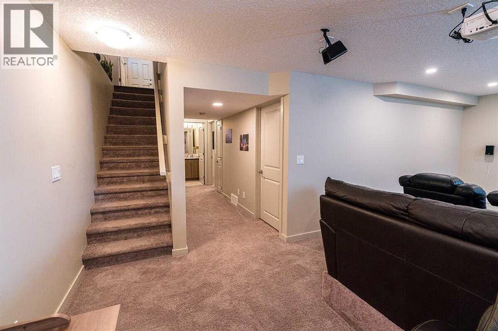 114 River Heights Green - 32