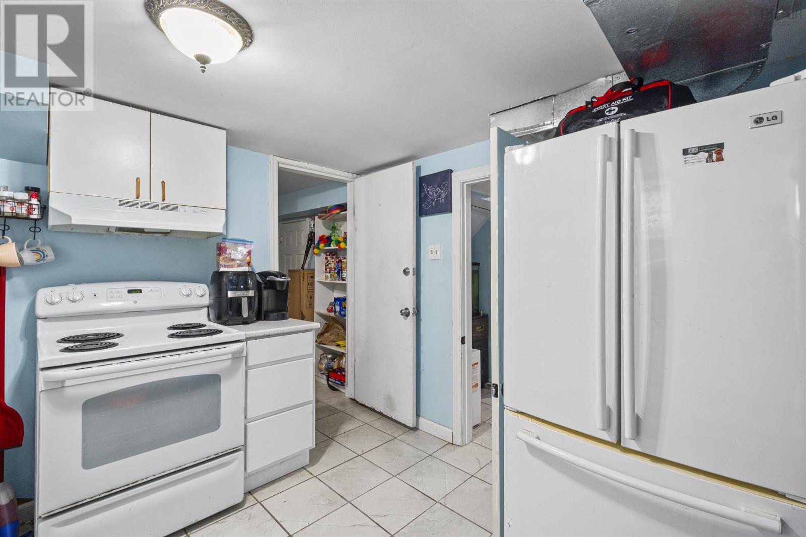 3636 Lynch - 18