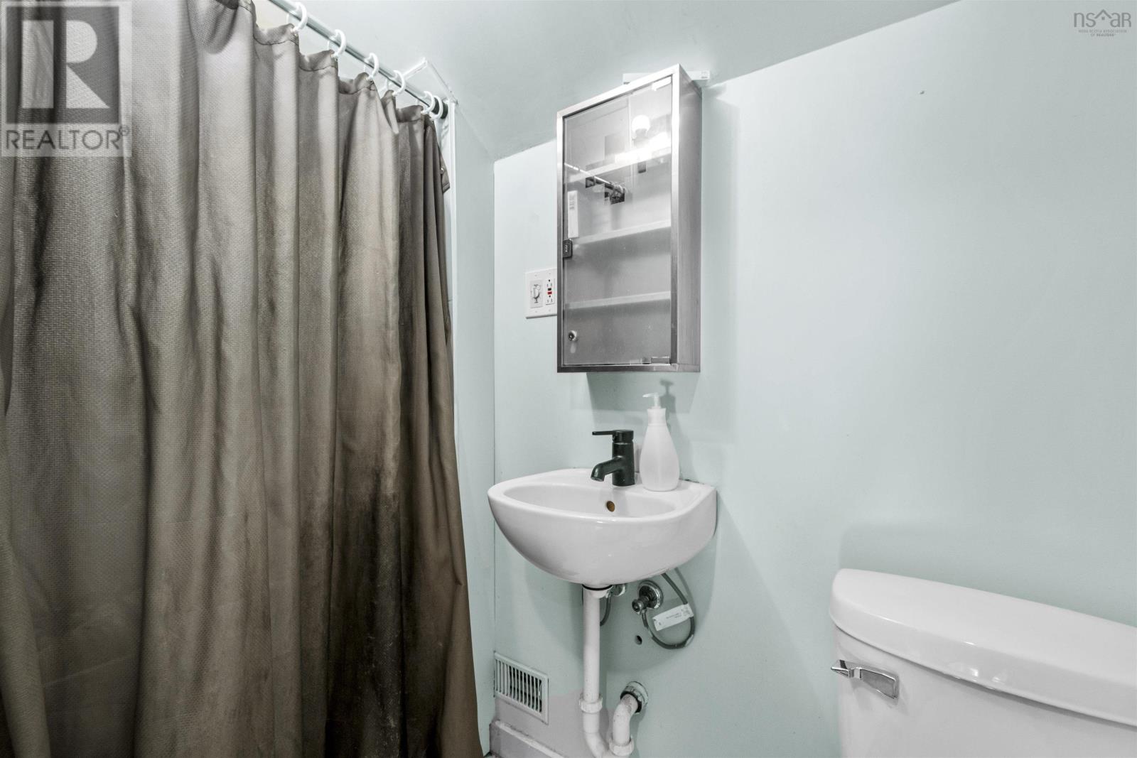 3636 Lynch - 24