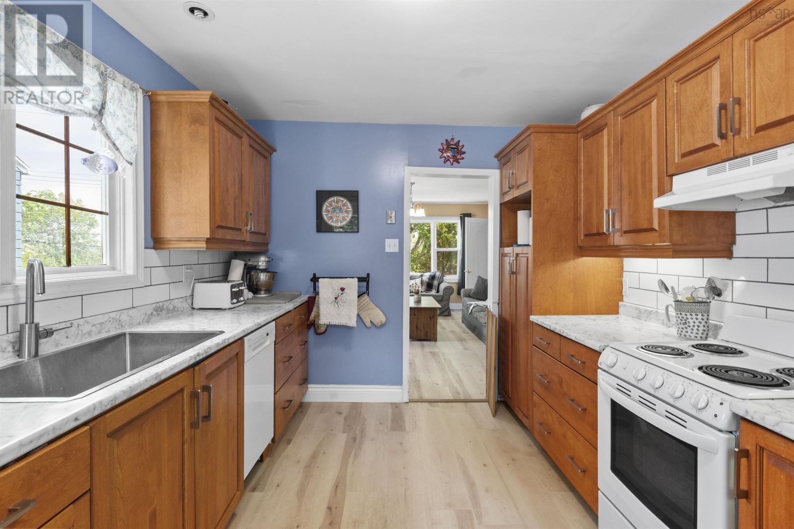 3636 Lynch - 9