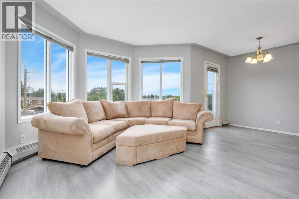 #312 5135 Lakeshore Drive - 11