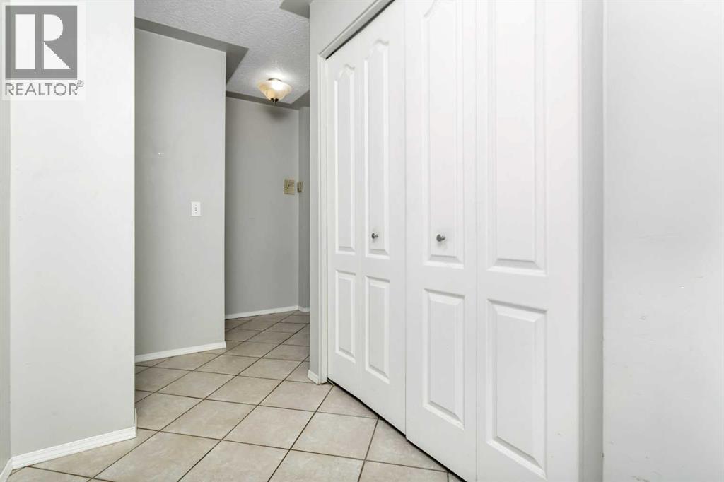 #312 5135 Lakeshore Drive - 4